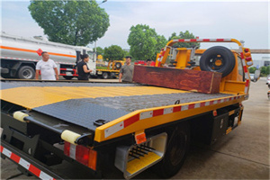 定州附近拖车电话号码服务